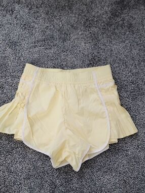 Yogalicious Yellow Pleated Skort with White Trim
